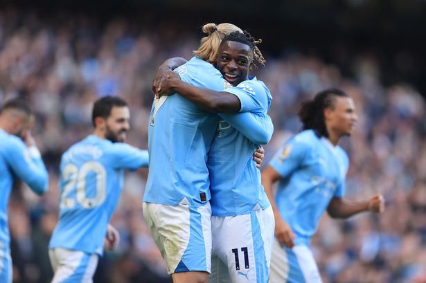 City Shines in Gold: The Triumph Behind Manchester City's Dazzling Emblem against Everton 1 wp 17037131069703098188887771235094