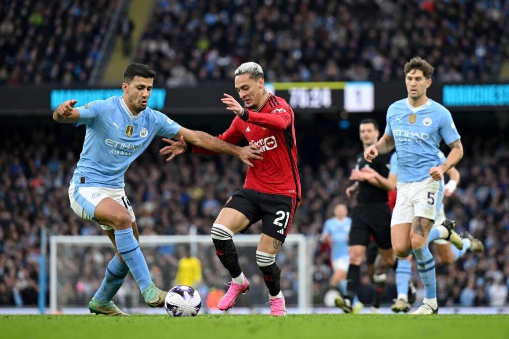 Rodri's Record Breaker: City's Midfield Maestro Makes History in Manchester Showdown 1 wp 17094897692447895431571142477675